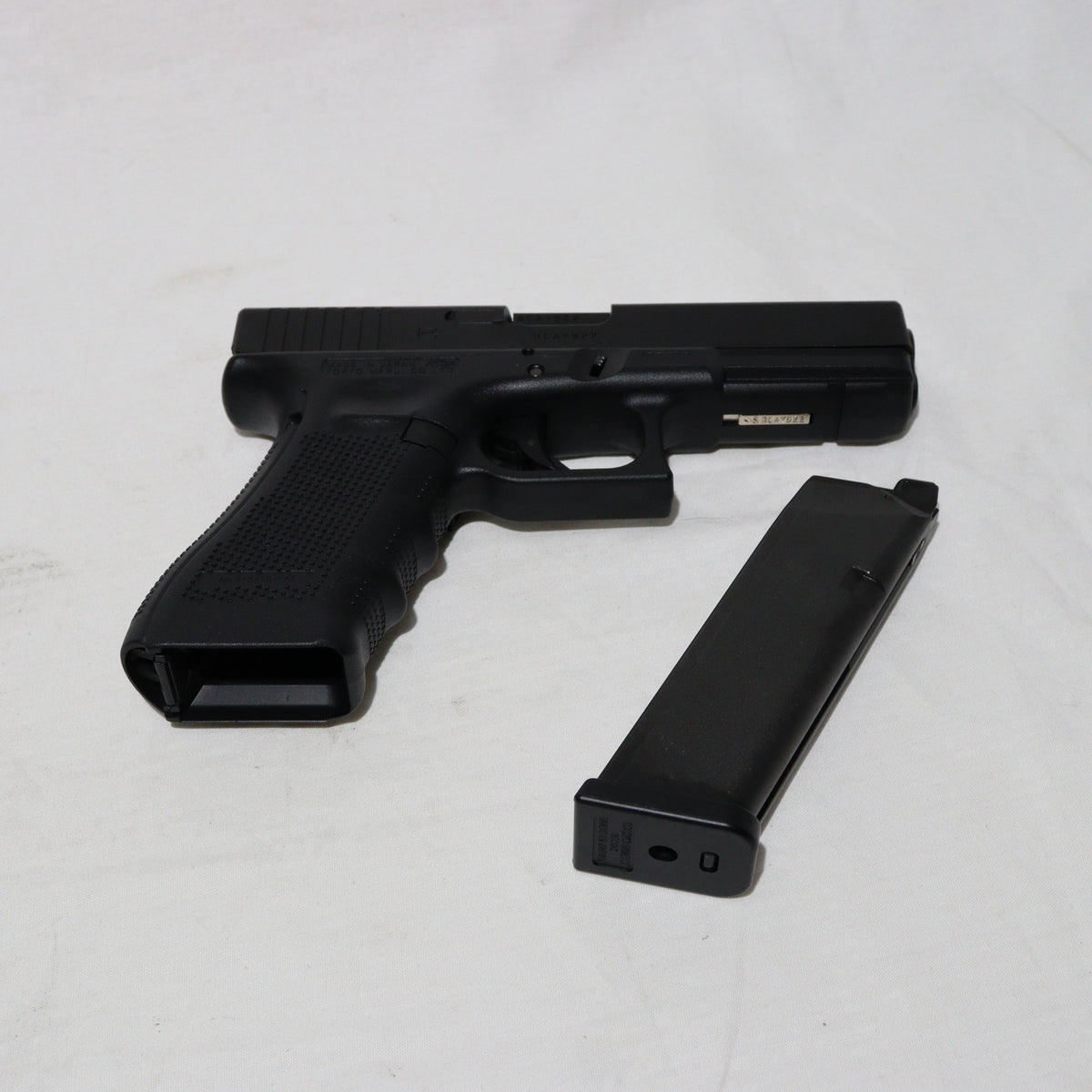 販売価格¥12,543】【中古即納】東京マルイ ガスブローバック GLOCK 17