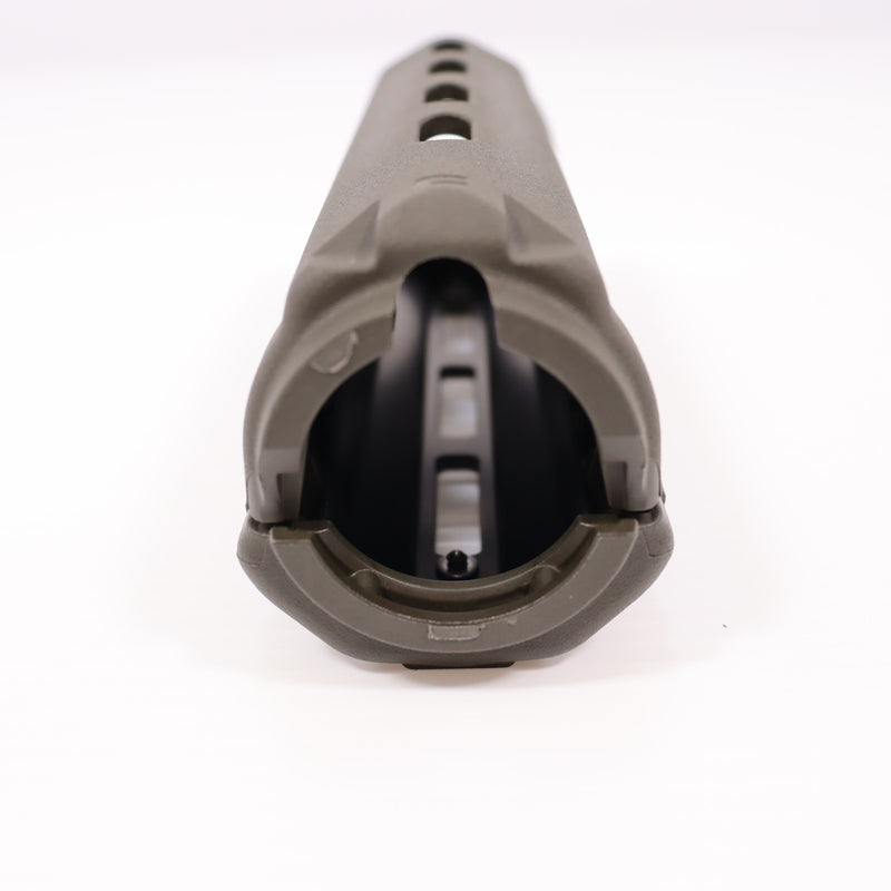 【中古即納】[MIL] MAGPUL(マグプル) MOE M-LOKハンドガード カービンレングス OD(オリーブドラブ)(MAG424ODG)(20150223)