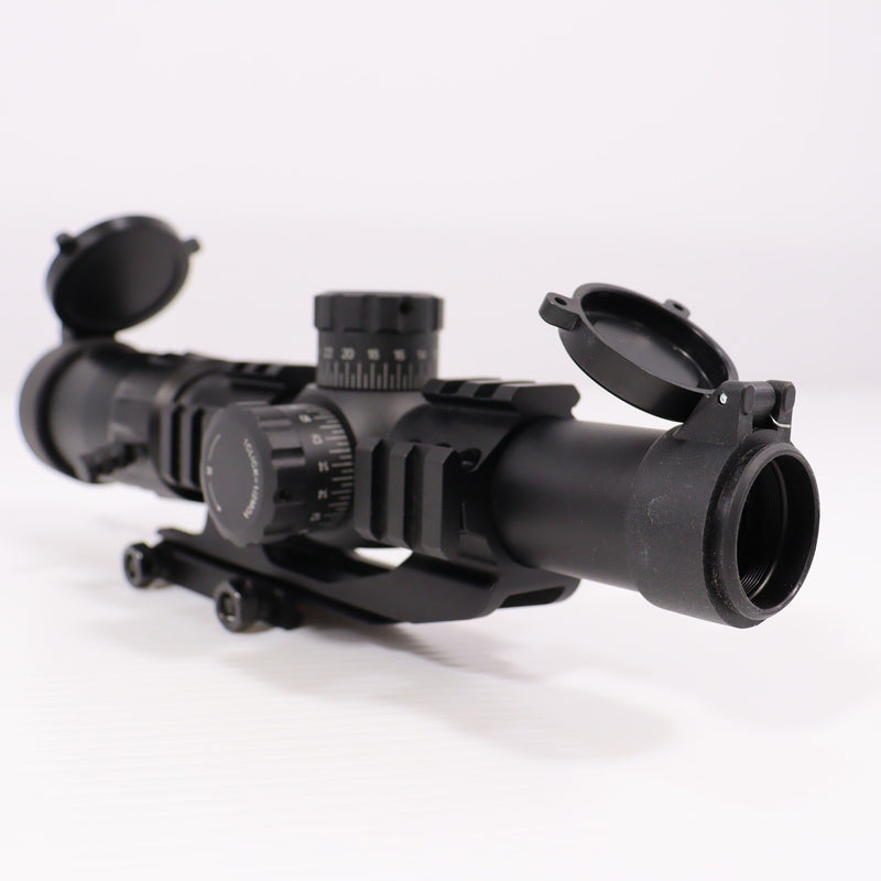 【中古即納】[MIL] VECTOR OPTICS(ベクターオプティクス) Mustang(マスタング) 1-4×24FFP ライフルスコープ(SCFF-36)(20150223)